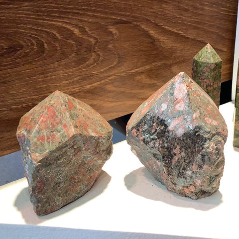 Unakite raw point